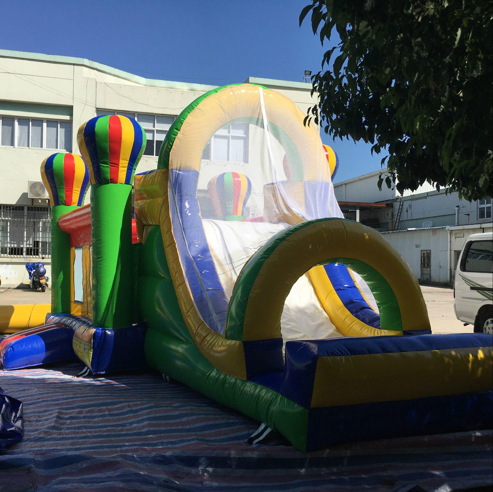 Balloon Bouncy Slide